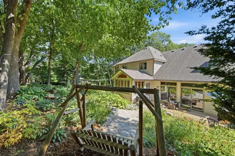 699 Bridle Ridge Road Eagan MN 55123