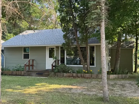 522 Main Street E Hines MN 56647