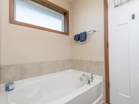 1113 Rosemary Lane Chaska MN 55318