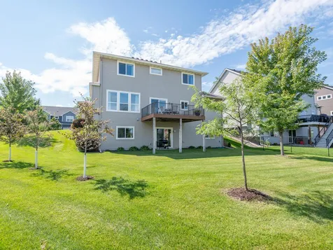1113 Rosemary Lane Chaska MN 55318