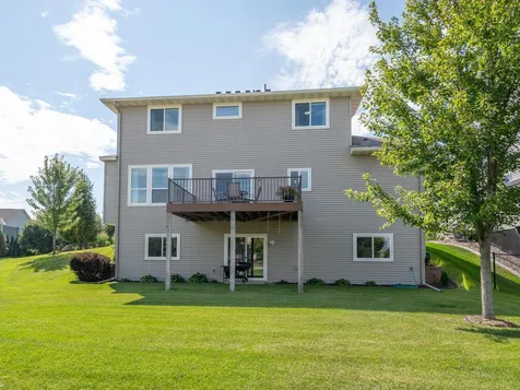 1113 Rosemary Lane Chaska MN 55318