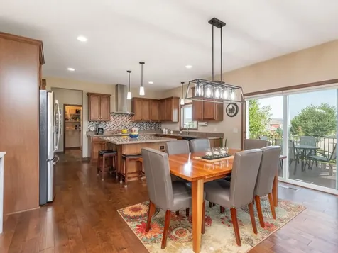1113 Rosemary Lane Chaska MN 55318