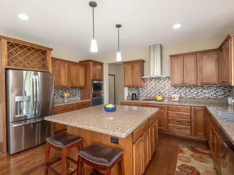 1113 Rosemary Lane Chaska MN 55318
