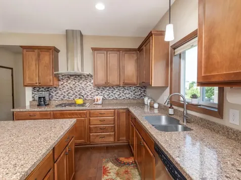 1113 Rosemary Lane Chaska MN 55318
