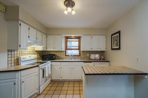 1263 Minnehaha Avenue W Saint Paul MN 55104