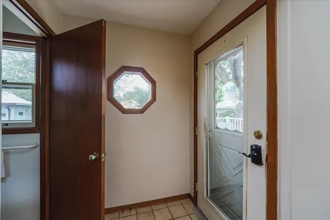 1263 Minnehaha Avenue W Saint Paul MN 55104