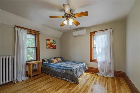 1263 Minnehaha Avenue W Saint Paul MN 55104