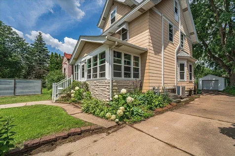 1263 Minnehaha Avenue W Saint Paul MN 55104