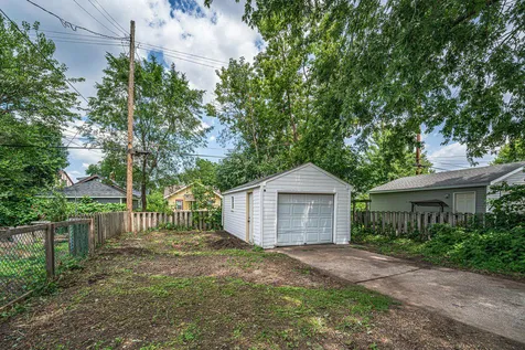 1263 Minnehaha Avenue W Saint Paul MN 55104
