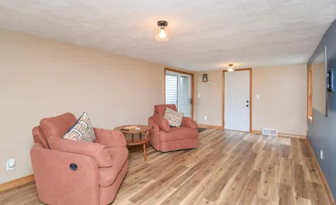 233 Hawthorne Road Wyoming MN 55092