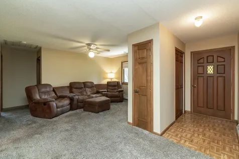 10046 Park Avenue S Bloomington MN 55420