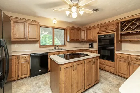 10046 Park Avenue S Bloomington MN 55420