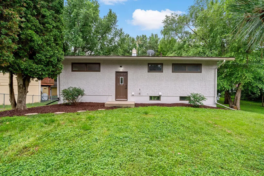 6937 Stillwater Boulevard N Oakdale MN 55128