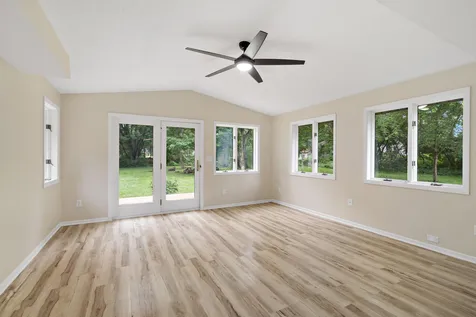 6937 Stillwater Boulevard N Oakdale MN 55128