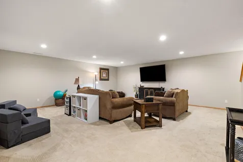 8370 Crabapple Court Victoria MN 55386