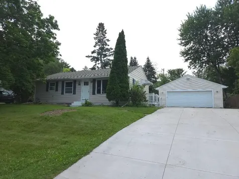 6133 Garbe Avenue Woodbury MN 55125