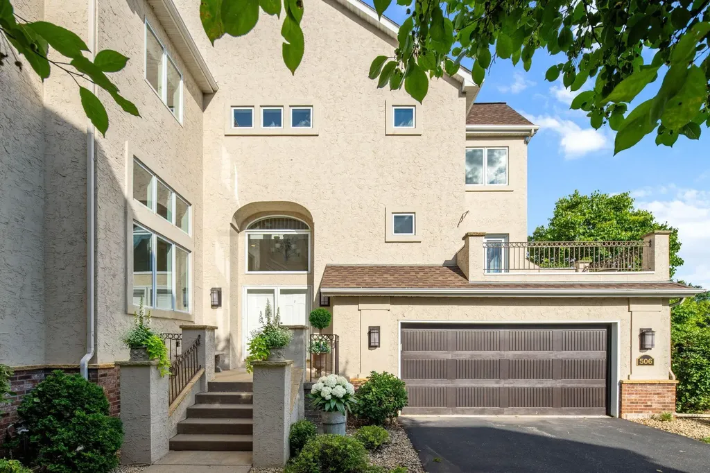 506 River Street Minneapolis MN 55401
