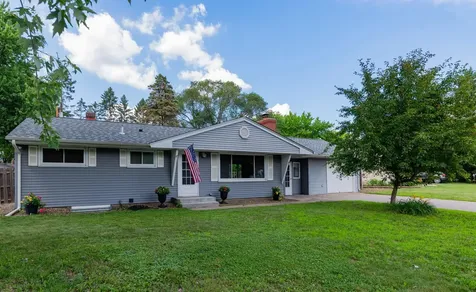 2327 Circle Drive White Bear Lake MN 55110