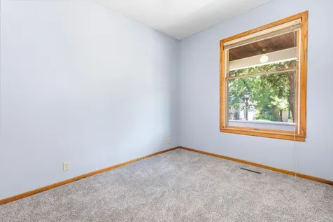 979 Victoria Street N Saint Paul MN 55103