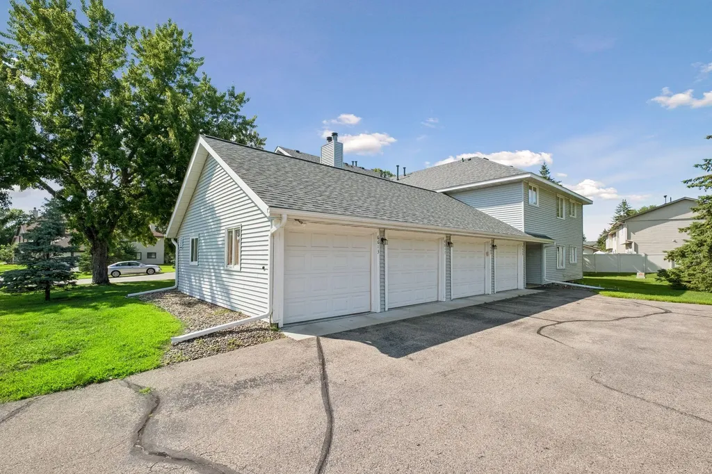 6613 162nd Court Rosemount MN 55068
