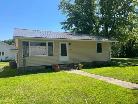 321 W Michigan Street W Lake City MN 55041