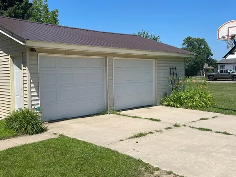 321 W Michigan Street W Lake City MN 55041