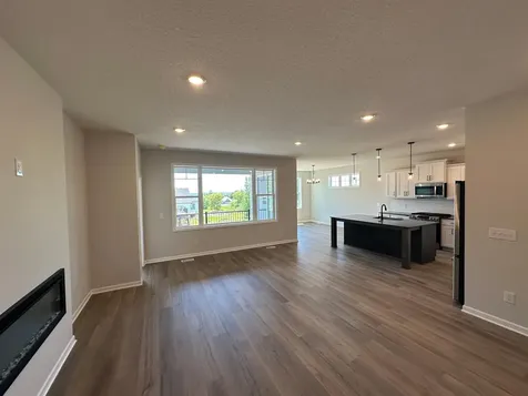 20027 Glarus Lane Lakeville MN 55044