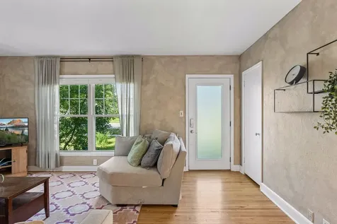 960 Hall Avenue West Saint Paul MN 55118