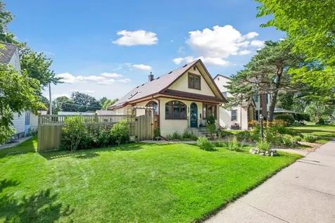1301 Victoria Street N Saint Paul MN 55117