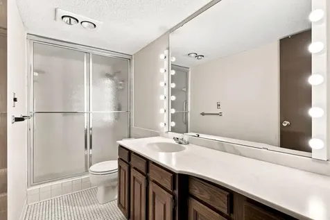12808 Woodview Lane Burnsville MN 55337