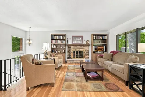 12808 Woodview Lane Burnsville MN 55337