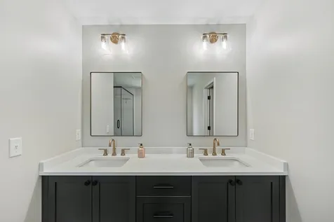 399 Tessier Court Saint Paul MN 55127