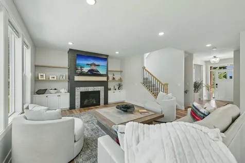 399 Tessier Court Saint Paul MN 55127