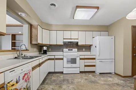 410 3rd Street NW Valley City ND 58072
