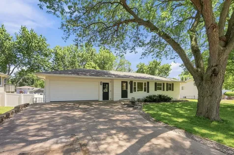 340 Ranchview Lane N Plymouth MN 55447