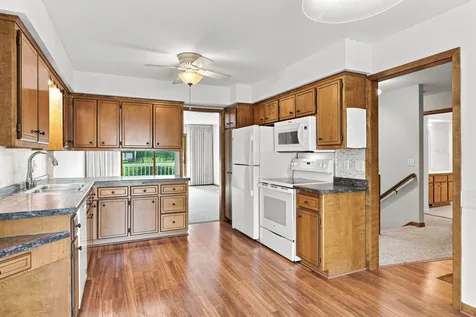 2003 28th Avenue NW New Brighton MN 55112