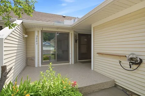 2003 28th Avenue NW New Brighton MN 55112