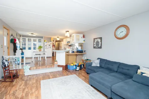 2713 Benlana Court Maplewood MN 55119