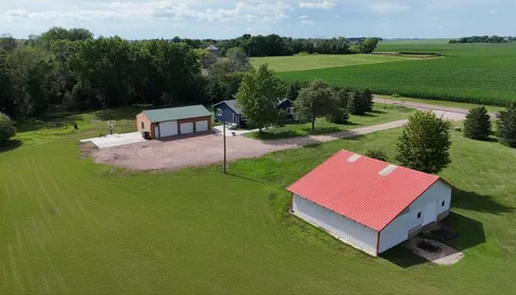 48437 County Road 28 Windom MN 56101