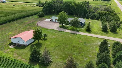 48437 County Road 28 Windom MN 56101