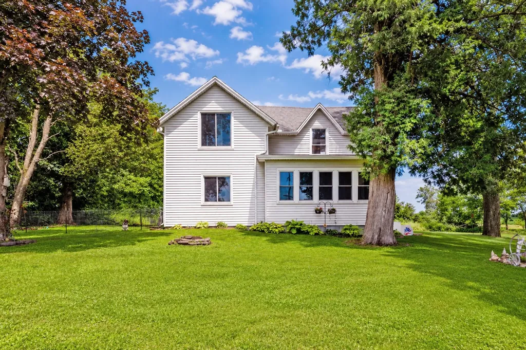 6134 118th Street SE Blooming Prairie MN 55917