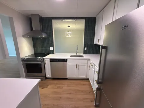 10501 Cedar Lake Road Hopkins MN 55305