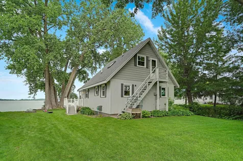 945 Reed Street N Waterville MN 56096