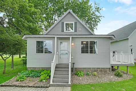 945 Reed Street N Waterville MN 56096