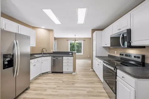 15003 Windemere Lane Burnsville MN 55306