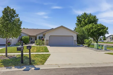 3609 Polk Street S Fargo ND 58104