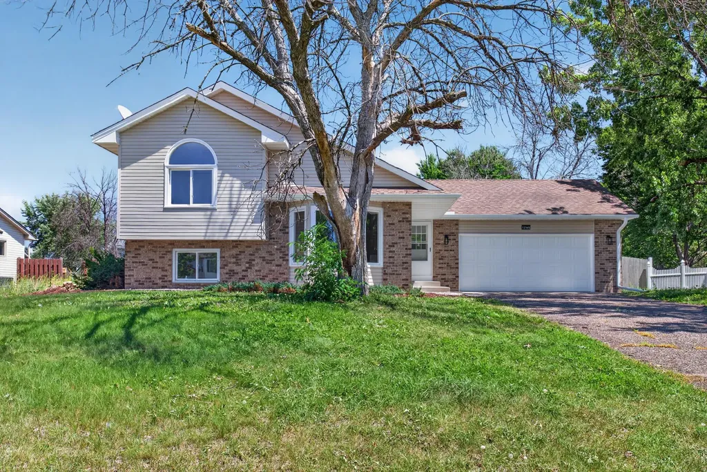 12365 Jonquil Street NW Coon Rapids MN 55433