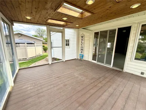 225 Sunrise Blvd Boulevard Redwood Falls MN 56283