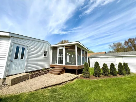 225 Sunrise Blvd Boulevard Redwood Falls MN 56283