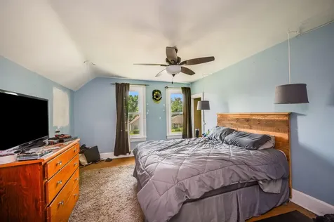 319 E 10th Street Blue Earth MN 56013